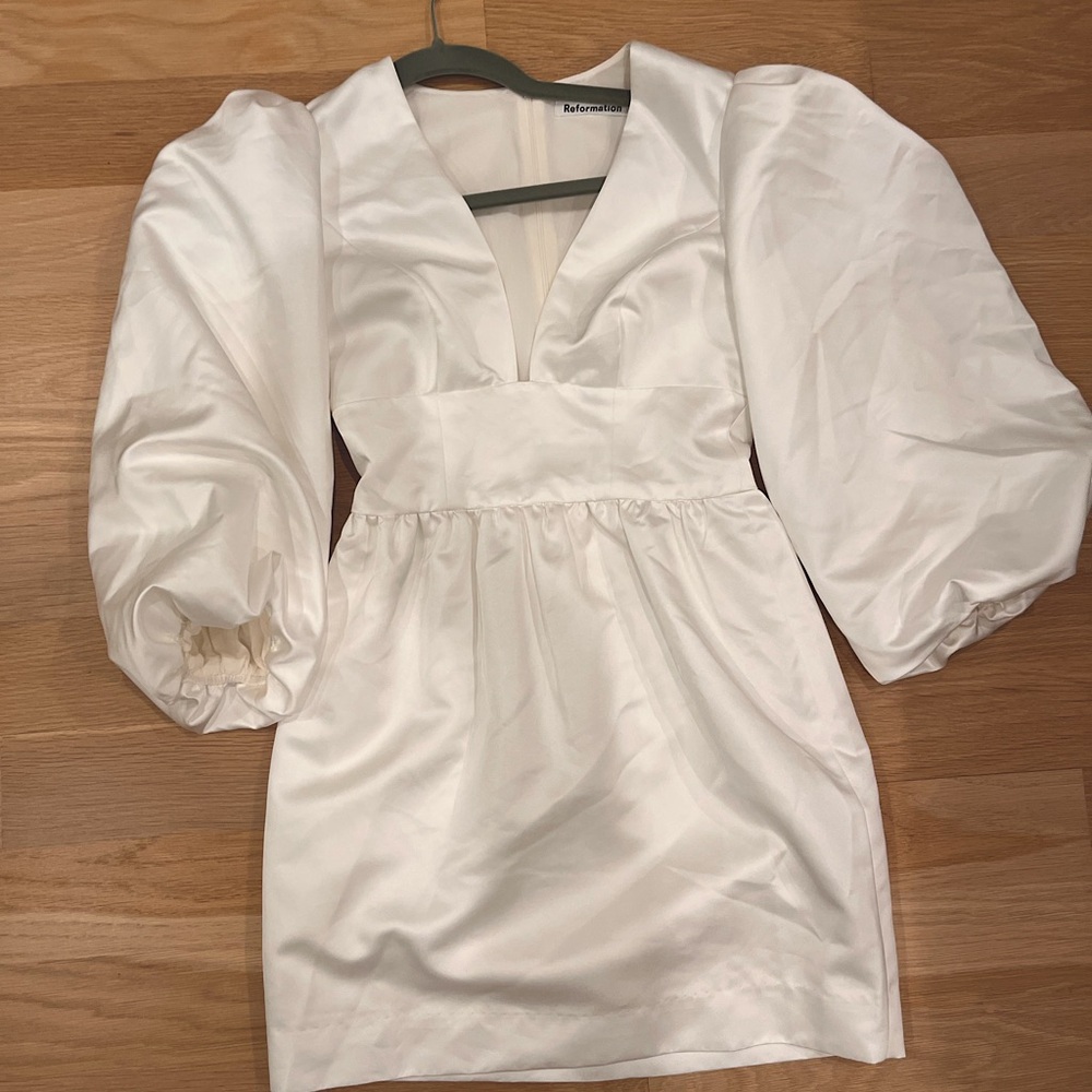 NWT Reformation dress mid-length with puffy sleeves